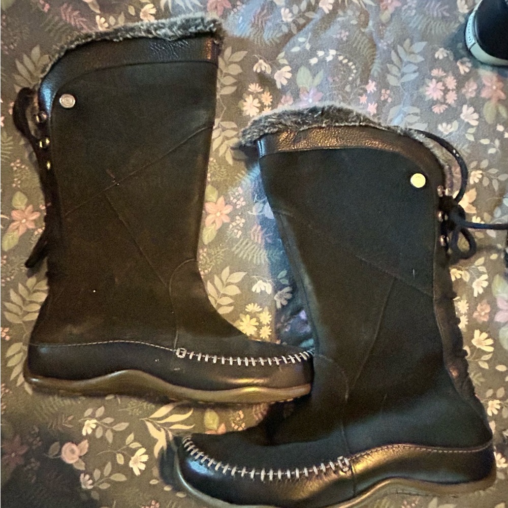 North face Women's Black Winter Boots